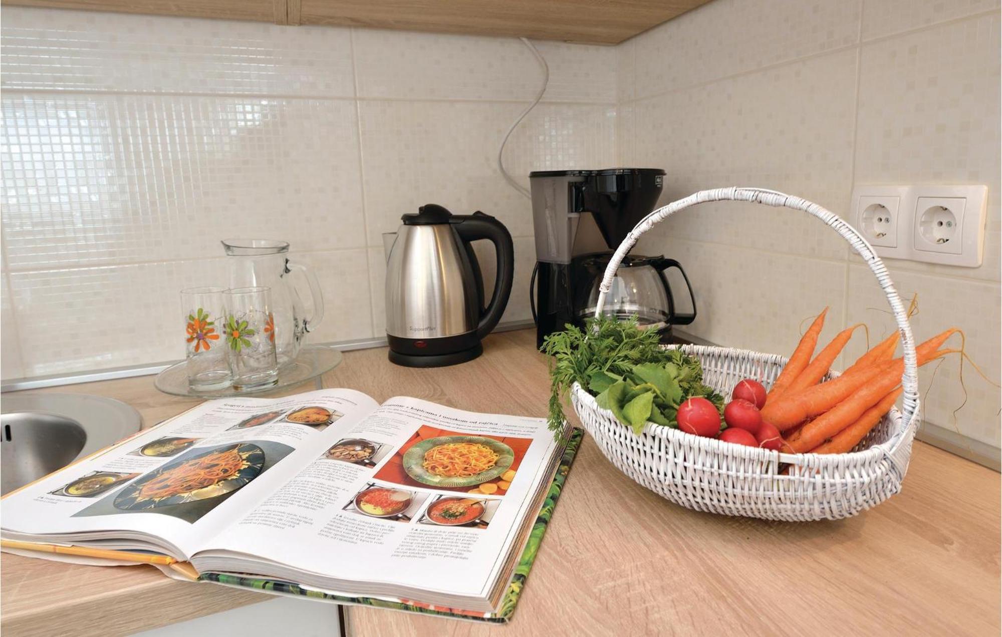 Nice Apartment In Vrsi-Mulo With Wifi 外观 照片