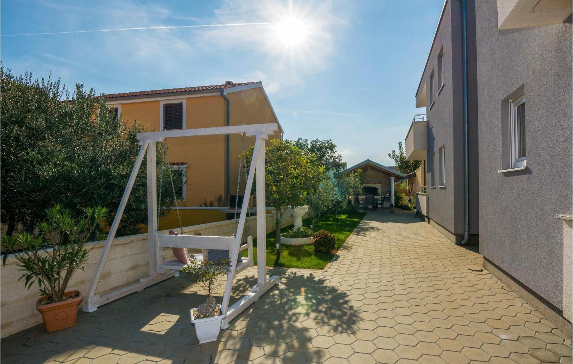 Nice Apartment In Vrsi-Mulo With Wifi 外观 照片